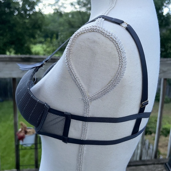 Victorias Secret Bra - Picture 3 of 4